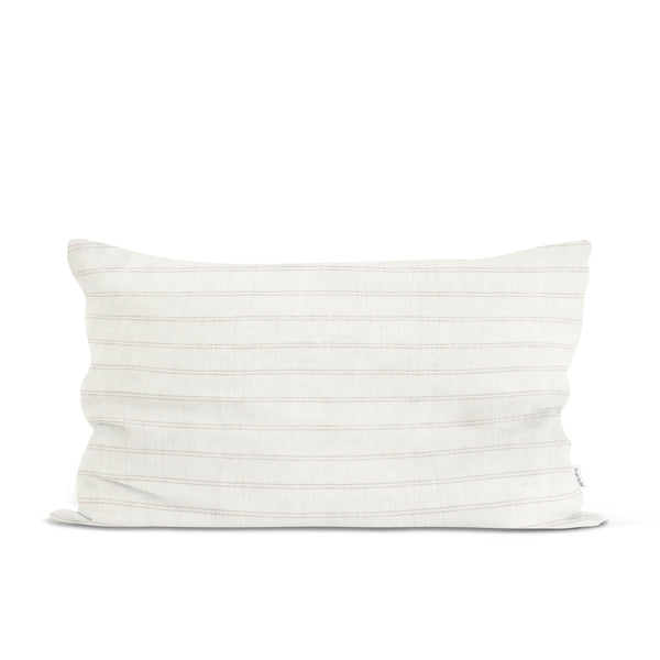 Linnen sierkussen met crèmekleurig streepje 40 x 60 cm.