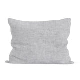 Linnen kussensloop in een grijsblauwe teint.